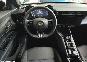 Альфа Ромео Джуниор 2025 в Европе на Automoto.ua Красный Альфа Ромео Джуниор, объемом двигателя 1 л и пробегом 1 тыс. км за 33657 $, фото 16 на Automoto.ua