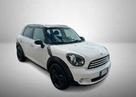 Белый Мини Cooper Countryman, объемом двигателя 1.6 л и пробегом 88 тыс. км за 13871 $, фото 1 на Automoto.ua