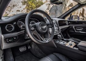 Bentley Bentayga 2017 на тест-драйве, фото 13