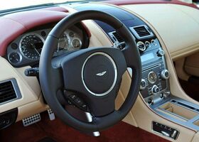 Aston Martin DB9 2016 на тест-драйве, фото 23