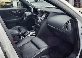 Інфініті QX70, об'ємом двигуна 2.99 л та пробігом 187 тис. км за 14903 $, фото 6 на Automoto.ua