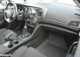 Рено Меган 2018 у Європі на Automoto.ua Сірий Рено Меган, об'ємом двигуна 1 л та пробігом 218 тис. км за 8548 $, фото 18 на Automoto.ua