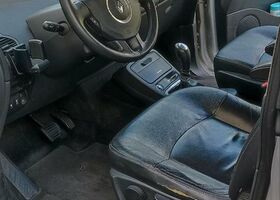 Рено Гранд Эспейс 2010 в Европе на Automoto.ua Серый Рено Гранд Эспейс, объемом двигателя 0 л и пробегом 263 тыс. км за 4950 $, фото 8 на Automoto.ua