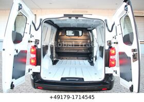 Тойота Proace Verso 2022 у Європі на Automoto.ua Білий Тойота Proace Verso, об'ємом двигуна 2 л та пробігом 64 тис. км за 16730 $, фото 10 на Automoto.ua