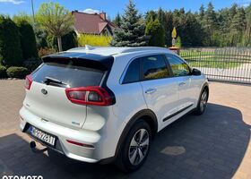 Кіа Niro, об'ємом двигуна 1.58 л та пробігом 149 тис. км за 14017 $, фото 4 на Automoto.ua