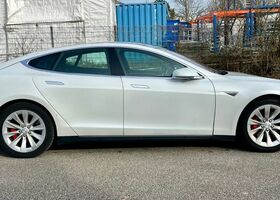 Белый Тесла Модель С, объемом двигателя 0 л и пробегом 190 тыс. км за 31206 $, фото 4 на Automoto.ua