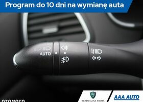 Рено Меган, объемом двигателя 1.6 л и пробегом 192 тыс. км за 9935 $, фото 18 на Automoto.ua