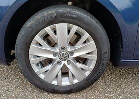 Фольксваген Туран 2014 у Європі на Automoto.ua Синій Фольксваген Туран, об'ємом двигуна 1.39 л та пробігом 241 тис. км за 10422 $, фото 10 на Automoto.ua