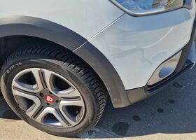 Дачія Sandero StepWay, об'ємом двигуна 0.9 л та пробігом 133 тис. км за 7438 $, фото 2 на Automoto.ua