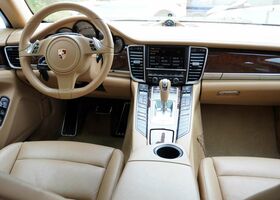 Чорний Порше Panamera, об'ємом двигуна 3.61 л та пробігом 115 тис. км за 41927 $, фото 12 на Automoto.ua