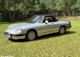 Альфа Ромео Спайдер 1988 в Европе на Automoto.ua Серый Альфа Ромео Спайдер, объемом двигателя 1 л и пробегом 34 тыс. км за 14286 $, фото 7 на Automoto.ua