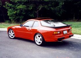 Порше 944, Купе 1988 - 1990 2.5 i MT Turbo S (250 Hp)