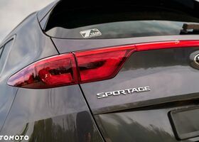 Кіа Sportage, об'ємом двигуна 1.69 л та пробігом 167 тис. км за 12937 $, фото 8 на Automoto.ua