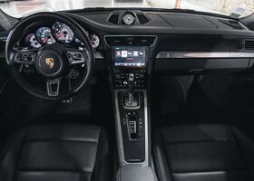 Белый Порше 911, объемом двигателя 2.98 л и пробегом 36 тыс. км за 122473 $, фото 10 на Automoto.ua