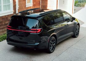 Chrysler Pacifica 2021 новый кузов Обновленный кузов Chrysler Pacifica 2021