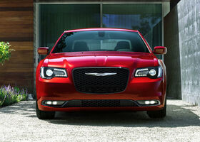 Купити новий Chrysler 300 2021 року випуску