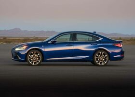 Lexus ES 2020 на тест-драйве, фото 5