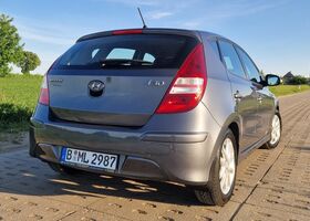 Хендай i30, объемом двигателя 1.4 л и пробегом 181 тыс. км за 4514 $, фото 11 на Automoto.ua