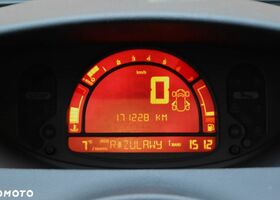Рено Модус 2009 в Европе на Automoto.ua Белый Рено Модус, объемом двигателя 1 л и пробегом 171 тыс. км за 12800 $, фото 23 на Automoto.ua