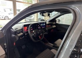 Рено R 4 2025 в Европе на Automoto.ua Серый Рено R 4, объемом двигателя 0 л и пробегом 10 тыс. км за 41438 $, фото 19 на Automoto.ua