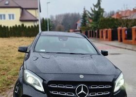 Мерседес ГЛА-Класс 2017 в Европе на Automoto.ua Черный Мерседес ГЛА-Класс, объемом двигателя 1 л и пробегом 120 тыс. км за 81000 $, фото 3 на Automoto.ua