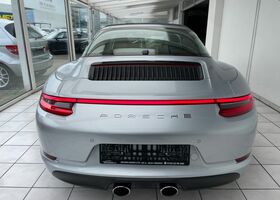 Сірий Порше 991, об'ємом двигуна 2.98 л та пробігом 32 тис. км за 124864 $, фото 5 на Automoto.ua