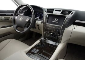 Лексус ЛС, Седан 2012 - н.в. IV  460 AWD (370 Hp)