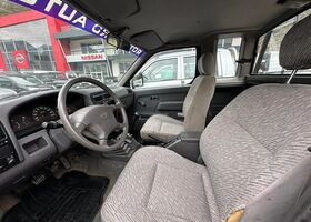 Ніссан Кінг Каб 1998 у Європі на Automoto.ua Синій Ніссан Кінг Каб, об'ємом двигуна 2.49 л та пробігом 190 тис. км за 9948 $, фото 7 на Automoto.ua