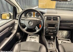 Мерседес Б-класс 2010 в Европе на Automoto.ua Белый Мерседес Б-класс, объемом двигателя 1 л и пробегом 242 тыс. км за 2640 $, фото 14 на Automoto.ua
