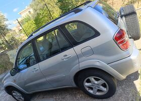 Тойота РАВ 4 2002 в Европе на Automoto.ua Серый Тойота РАВ 4, объемом двигателя 2 л и пробегом 281 тыс. км за 3505 $, фото 2 на Automoto.ua