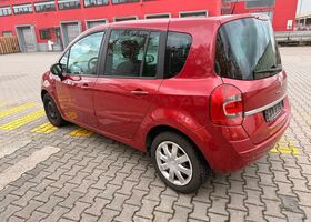 Рено Grand Modus 2011 в Европе на Automoto.ua Красный Рено Grand Modus, объемом двигателя 0 л и пробегом 174 тыс. км за 3850 $, фото 4 на Automoto.ua