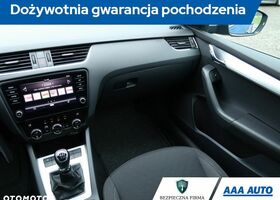 Шкода Октавия, объемом двигателя 1 л и пробегом 78 тыс. км за 13391 $, фото 8 на Automoto.ua