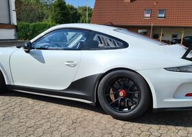 Белый Порше 911, объемом двигателя 3.8 л и пробегом 18 тыс. км за 172121 $, фото 5 на Automoto.ua