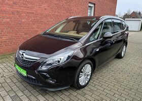 Коричневый Опель Zafira Tourer, объемом двигателя 1.96 л и пробегом 114 тыс. км за 13767 $, фото 2 на Automoto.ua