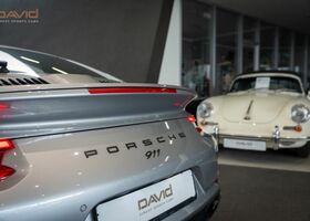 Сірий Порше 991, об'ємом двигуна 3.8 л та пробігом 68 тис. км за 144543 $, фото 25 на Automoto.ua