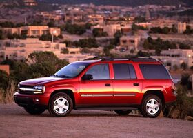 Шевроле Трейлблейзер, Позашляховик / Кросовер 2006 - 2012 6.0 i V8 16V SS AWD