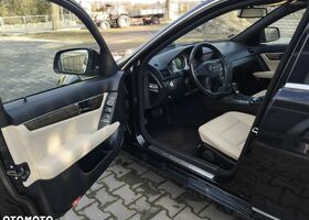 Мерседес Ц-Класс 2008 в Европе на Automoto.ua Черный Мерседес Ц-Класс, объемом двигателя 1 л и пробегом 227 тыс. км за 28500 $, фото 12 на Automoto.ua