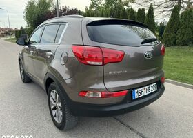 Кіа Sportage, об'ємом двигуна 1.59 л та пробігом 173 тис. км за 10778 $, фото 24 на Automoto.ua