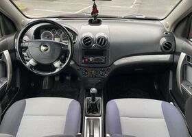 Шевроле Авео 2009 у Європі на Automoto.ua Червоний Шевроле Авео, об'ємом двигуна 1.21 л та пробігом 200 тис. км за 2700 $, фото 8 на Automoto.ua