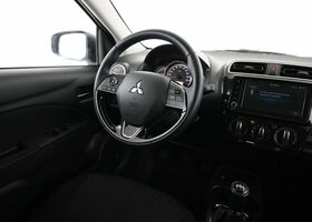 Мицубиси Спейс Стар 2023 в Европе на Automoto.ua Белый Мицубиси Спейс Стар, объемом двигателя 1.19 л и пробегом 17 тыс. км за 16204 $, фото 13 на Automoto.ua