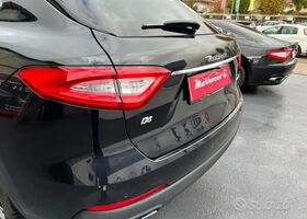 Мазераті Леванте 2018 у Європі на Automoto.ua Чорний Мазераті Леванте, об'ємом двигуна 0 л та пробігом 89 тис. км за 58354 $, фото 7 на Automoto.ua