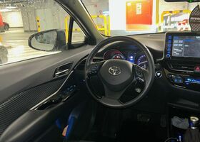 Тойота C-HR 2021 в Европе на Automoto.ua Серый Тойота C-HR, объемом двигателя 1 л и пробегом 34 тыс. км за 115000 $, фото 27 на Automoto.ua