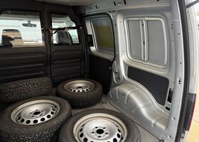 Фольксваген Кадді 2019 у Європі на Automoto.ua Срібний Фольксваген Кадді, об'ємом двигуна 1.4 л та пробігом 59 тис. км за 14722 $, фото 14 на Automoto.ua