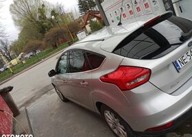 Форд Фокус, объемом двигателя 1 л и пробегом 81 тыс. км за 9503 $, фото 7 на Automoto.ua