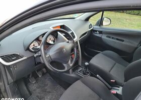 Пежо 207, объемом двигателя 1.4 л и пробегом 184 тыс. км за 2786 $, фото 9 на Automoto.ua