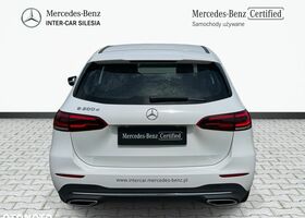 Мерседес Б-класс 2019 в Европе на Automoto.ua Белый Мерседес Б-класс, объемом двигателя 1 л и пробегом 72 тыс. км за 24189 $, фото 5 на Automoto.ua