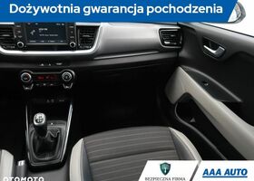 Кіа Stonic, об'ємом двигуна 1.58 л та пробігом 166 тис. км за 10799 $, фото 8 на Automoto.ua