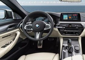 BMW 5 Series 2020 на тест-драйве, фото 15