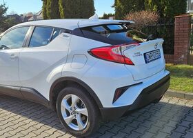 Тойота C-HR, об'ємом двигуна 1.2 л та пробігом 28 тис. км за 18337 $, фото 1 на Automoto.ua