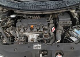 Хонда Сівік, об'ємом двигуна 1.8 л та пробігом 102 тис. км за 10778 $, фото 17 на Automoto.ua